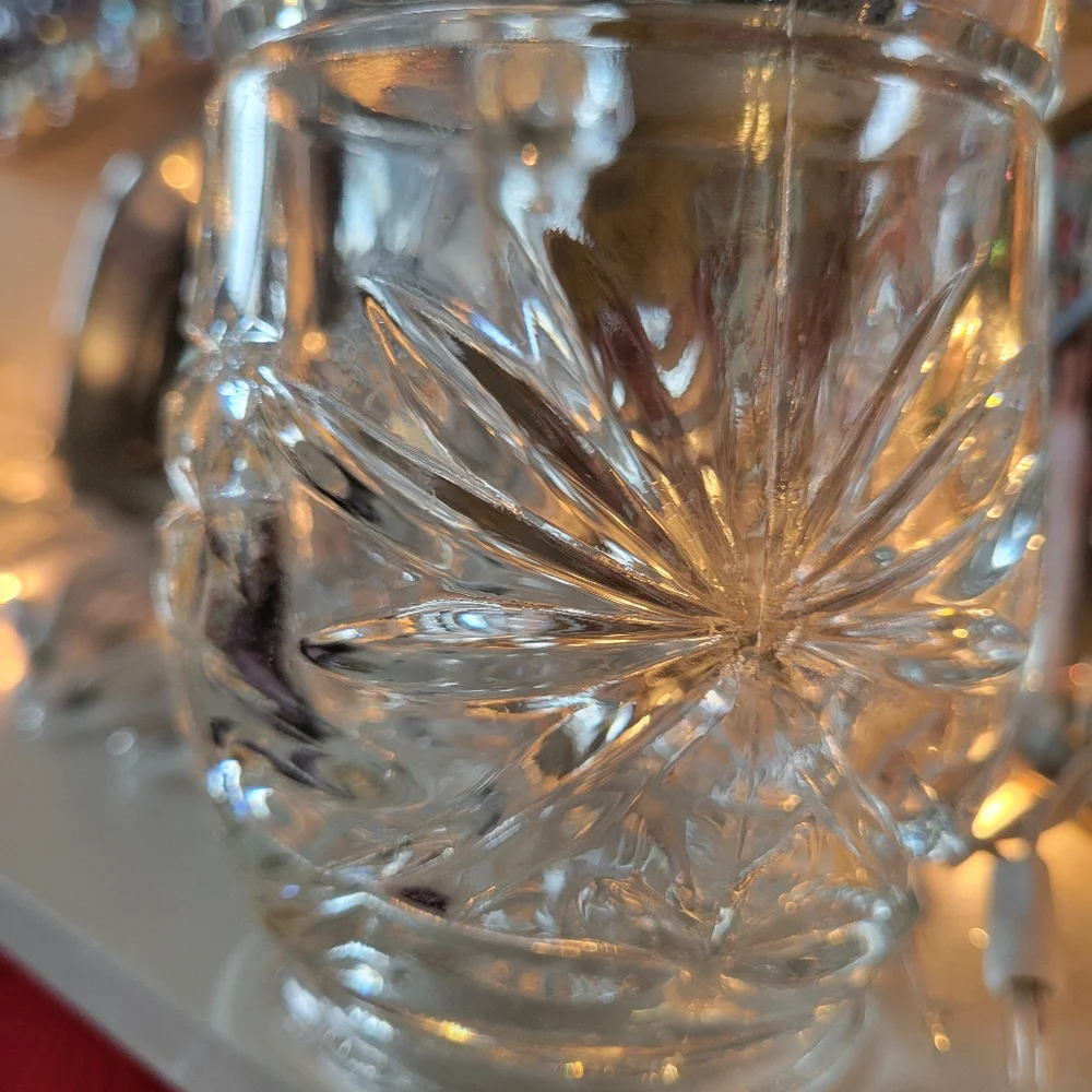 Small Starburst Glass Pitcher ~ Anchor Hocking? ~ Vintage '70s - '80s? ~ Pretty!